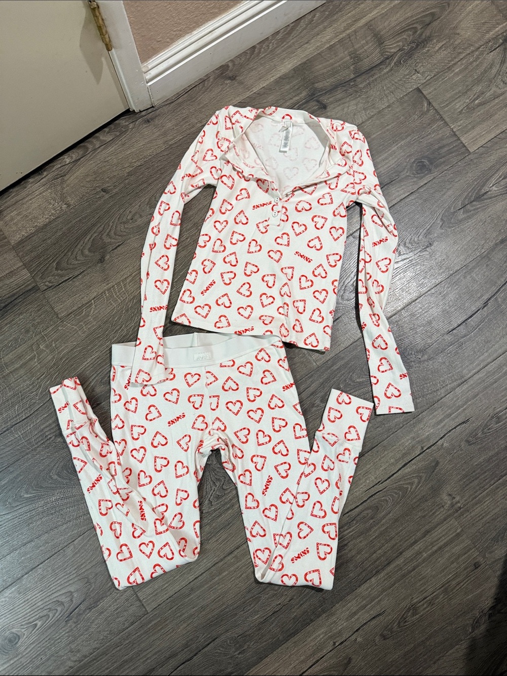 SKIMS Heart Print Lounge Set Long Sleeve Top + Leggings Valentine White Red